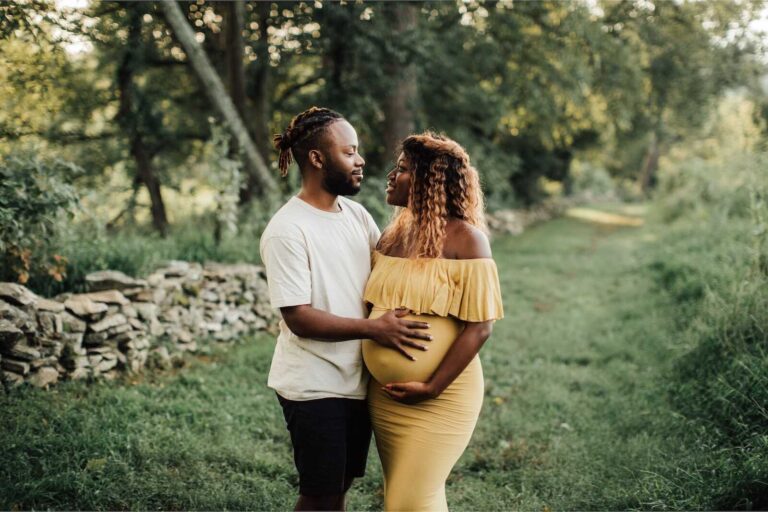 Couple maternity portrait outdoors for maternity photoshoot price guide